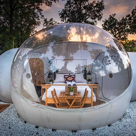 Burbujas Cerca De Campsite *